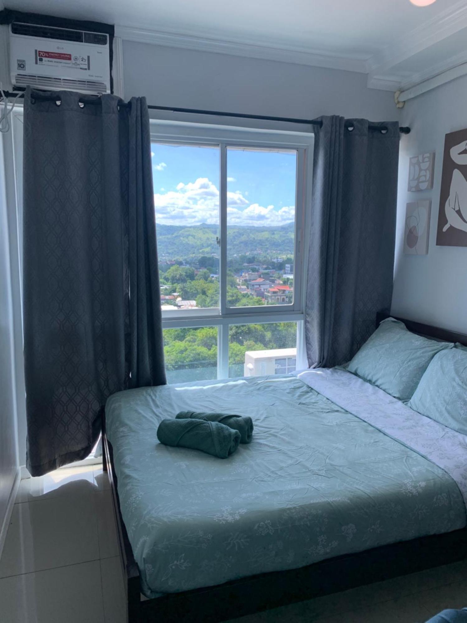 Spacious 2-Bedroom Condo,Wifi,Netflix,Free Parking Cagayan de Oro Exterior foto